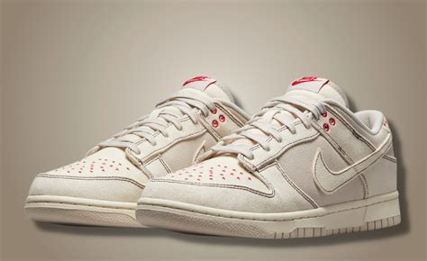 Nike dunks orewood brown